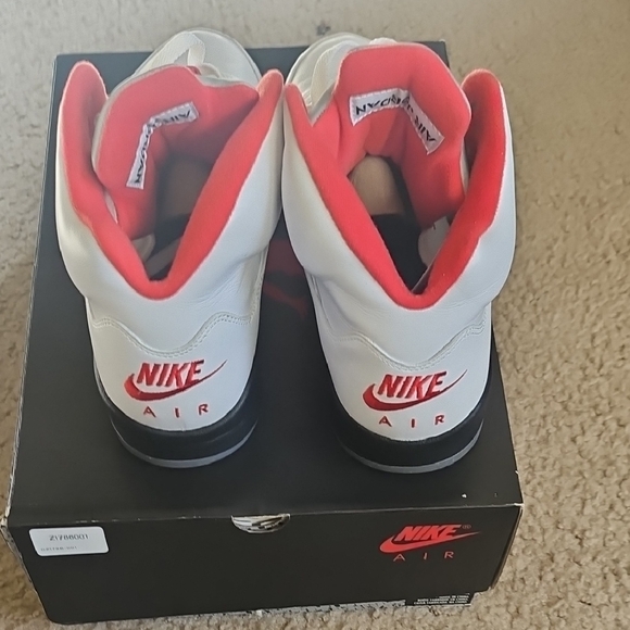 2020 Jordan 5 Fire Red. White and Red High-Top Sneakers. - Picture 5 of 7